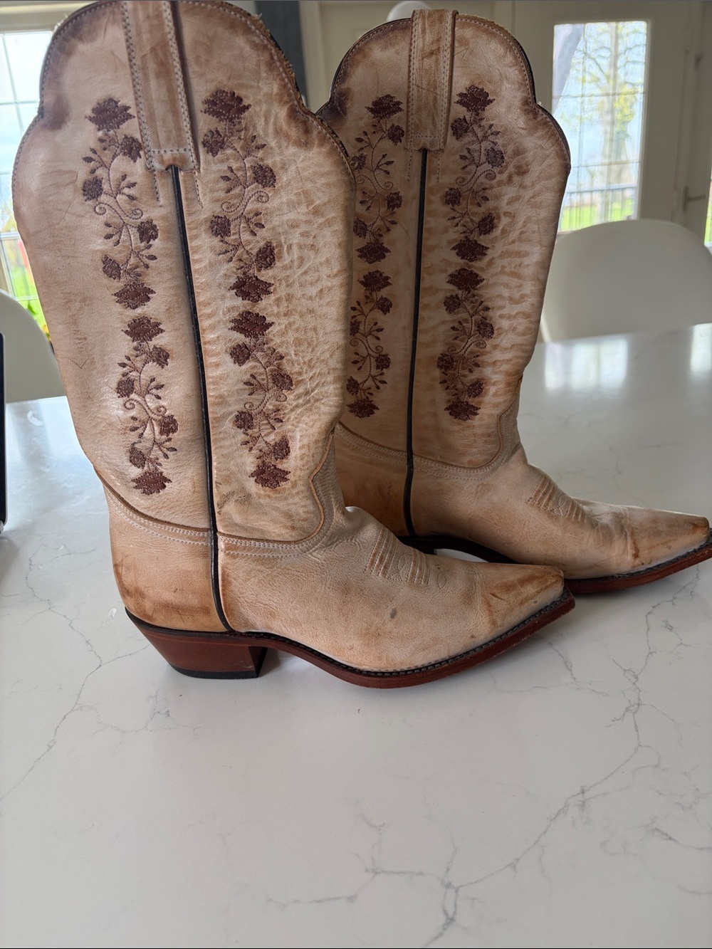 Women's Cream Embroidered RUGGED COUNTRY Western Cowboy Boots